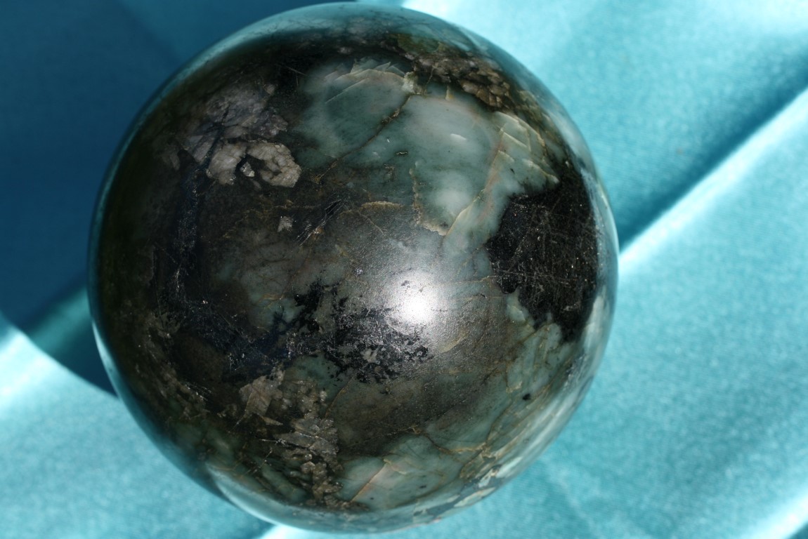 Emerald Sphere Huge in ancient Rome Emerald was a symbol of fertility 5078